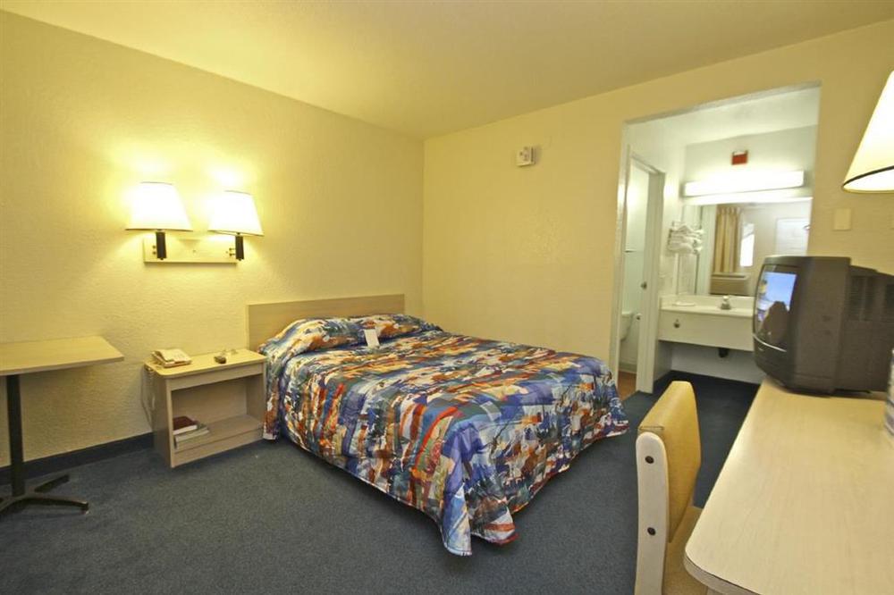 Motel 6-Chino, Ca - Los Angeles Area Room photo